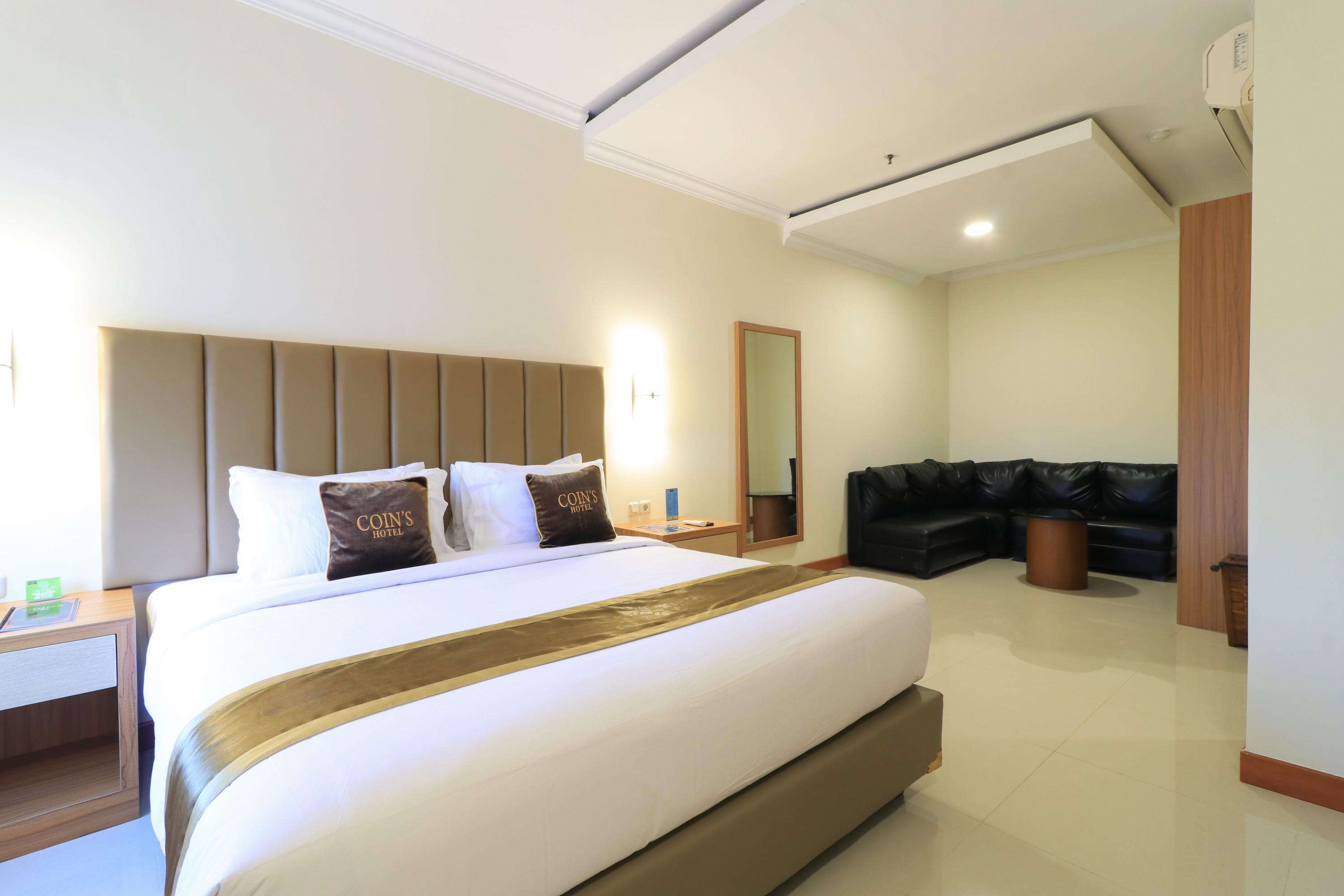 Coins Hotel Jakarta Exteriör bild