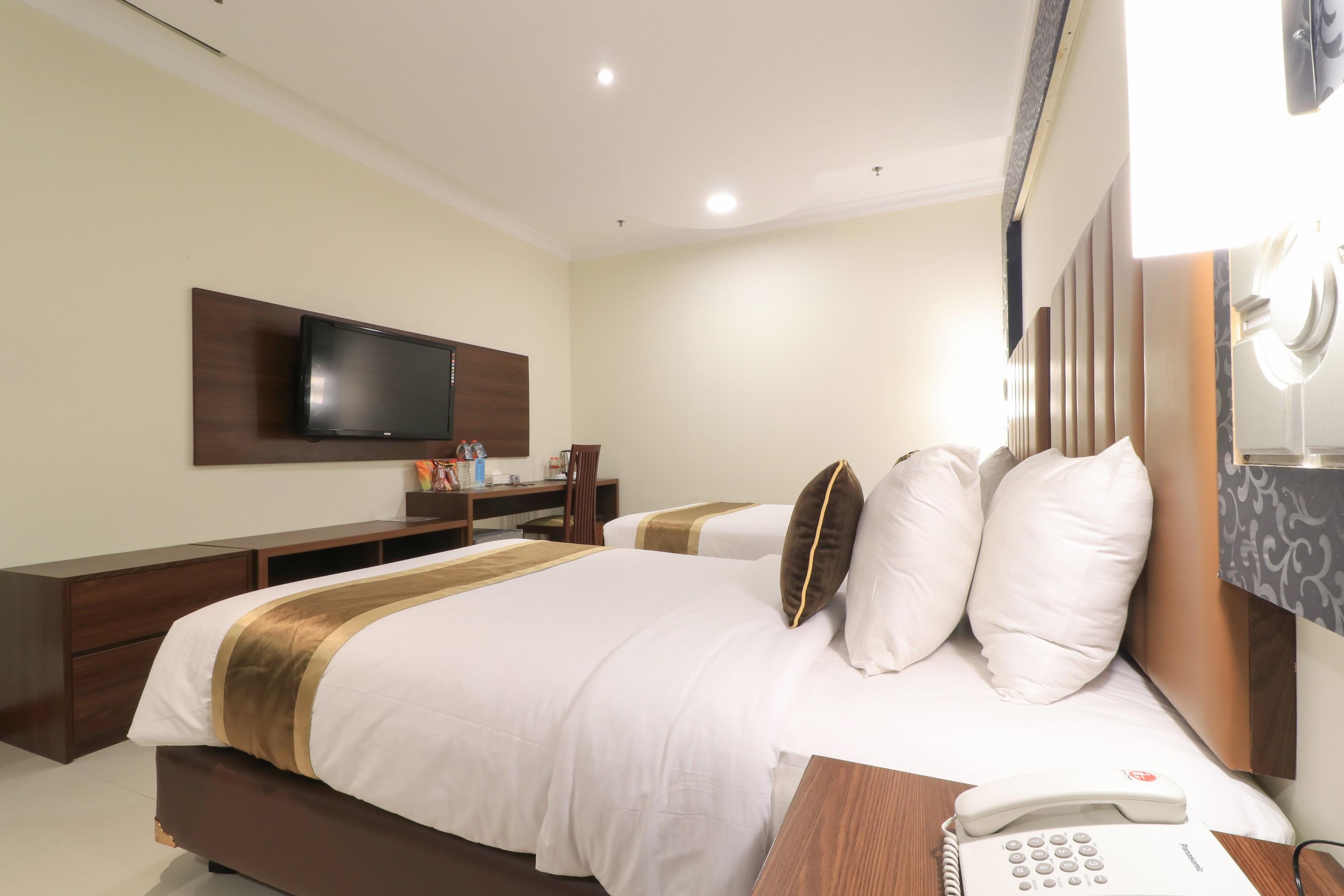 Coins Hotel Jakarta Exteriör bild