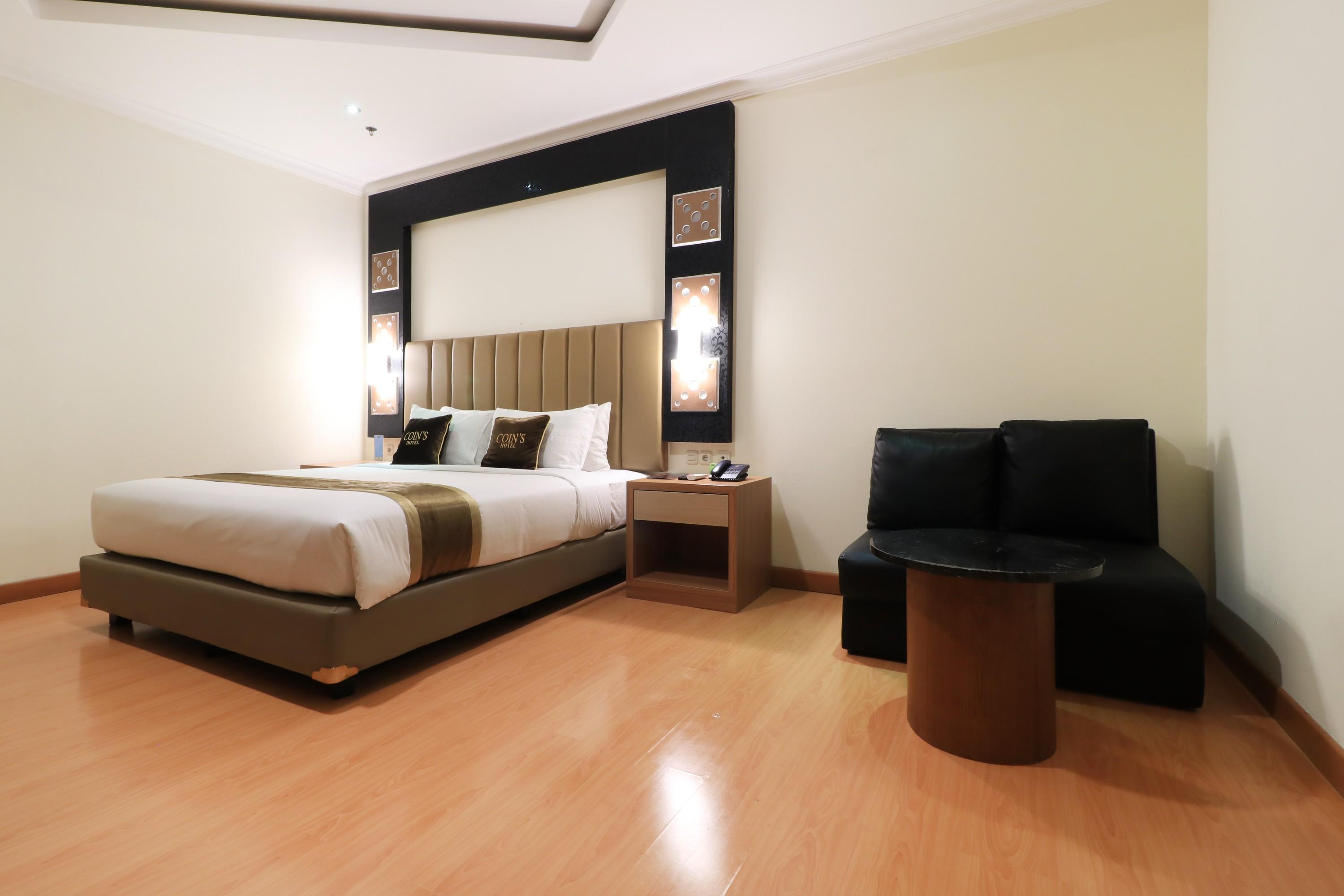 Coins Hotel Jakarta Exteriör bild