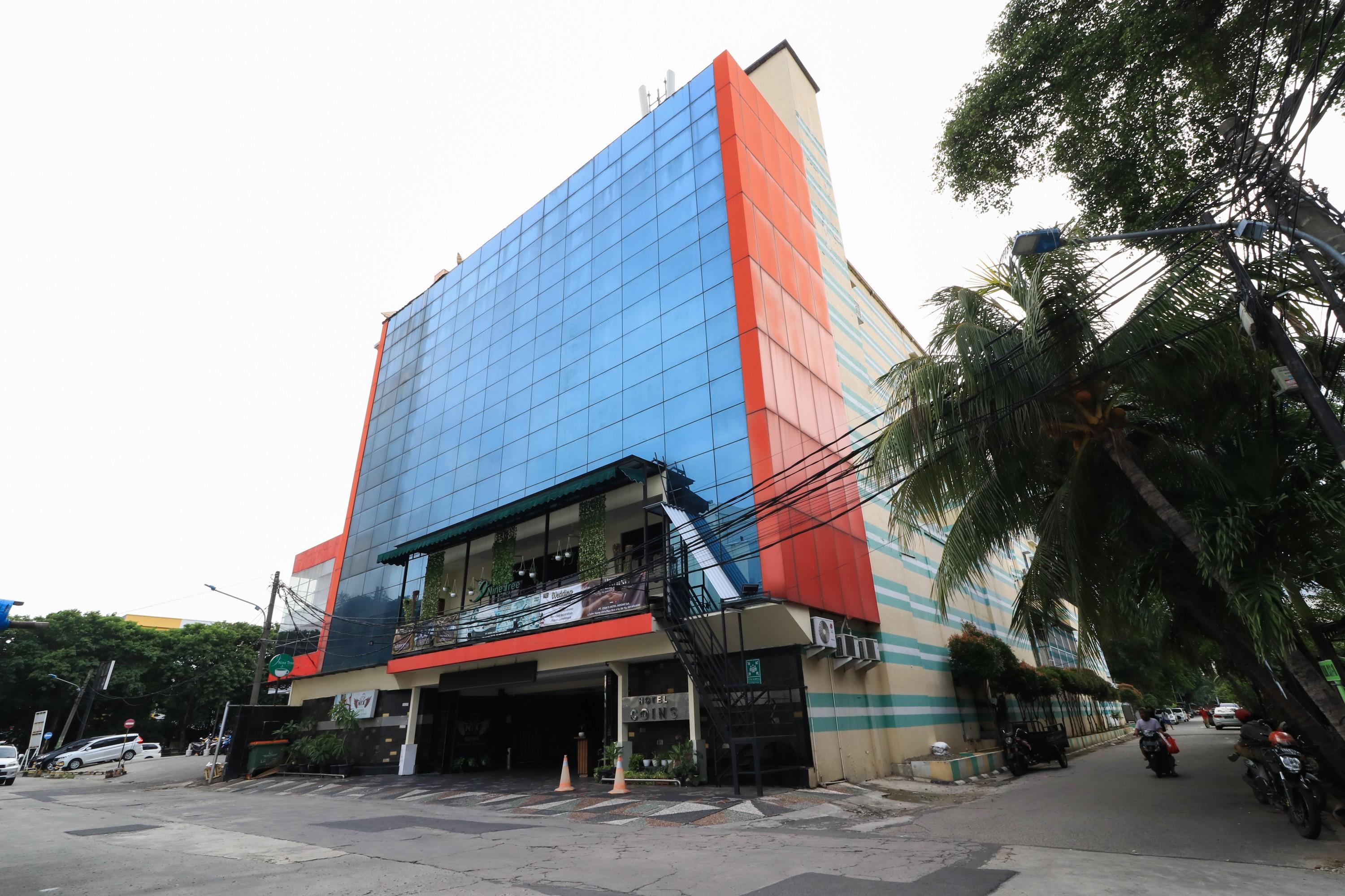 Coins Hotel Jakarta Exteriör bild