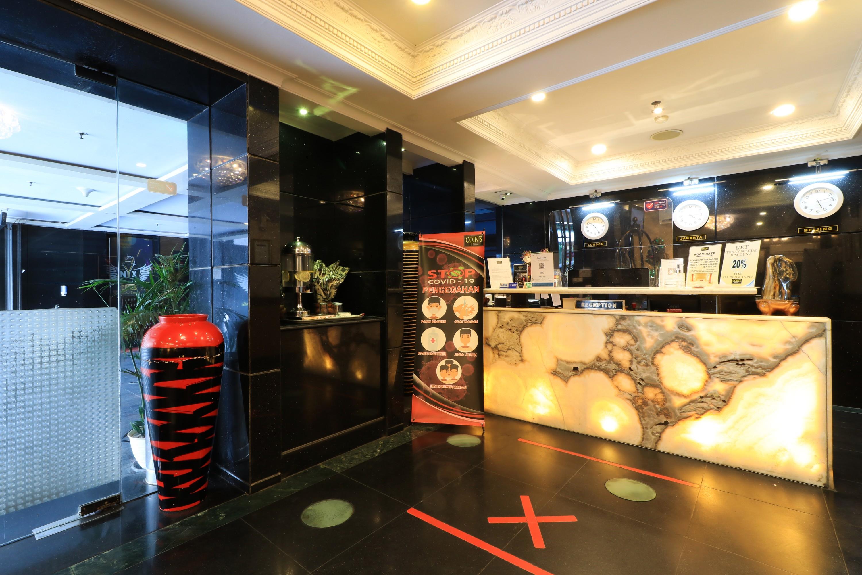 Coins Hotel Jakarta Exteriör bild
