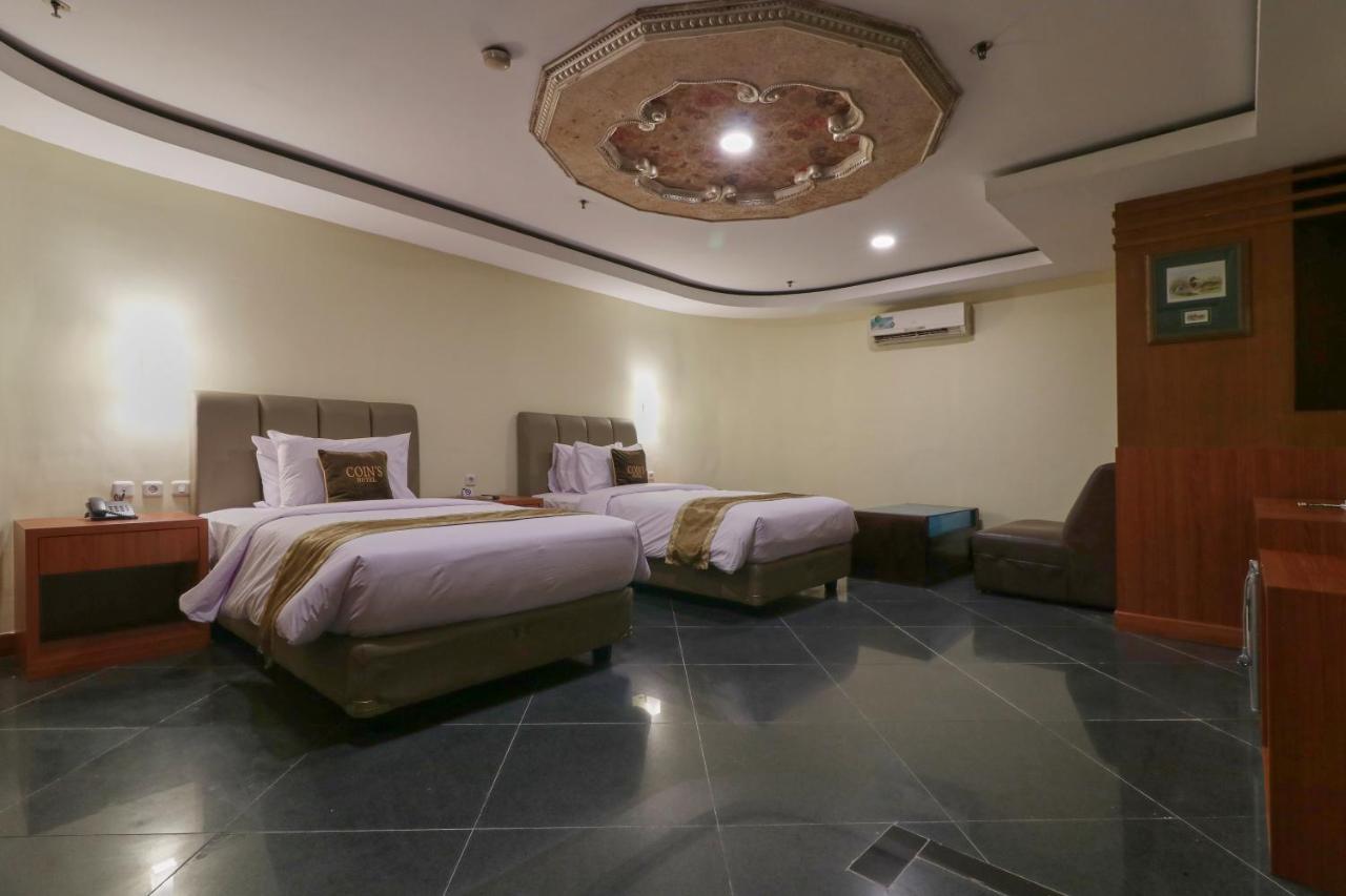 Coins Hotel Jakarta Exteriör bild