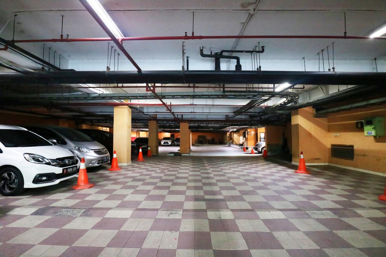 Coins Hotel Jakarta Exteriör bild