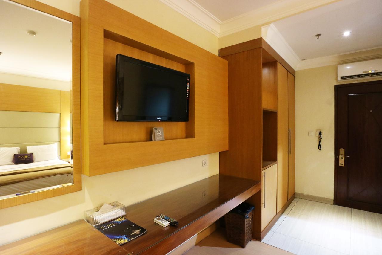 Coins Hotel Jakarta Exteriör bild